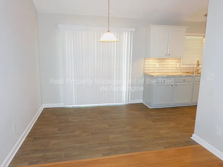 2988 Butterwood Dr — Photo 9