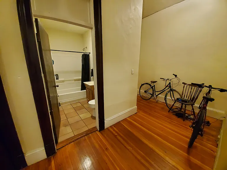 219 Harvard St #7 — Photo 5