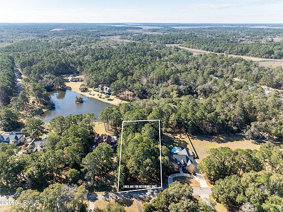 2nd image of 213 Old Plantation Drive W