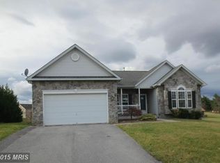 16 Spillway Ct, Martinsburg, WV 25405