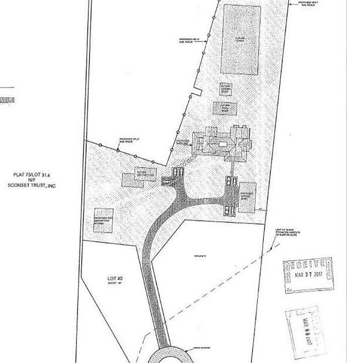 2nd image of 6 Fishers Landing Rd