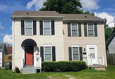 2nd image of 825 Tennessee St