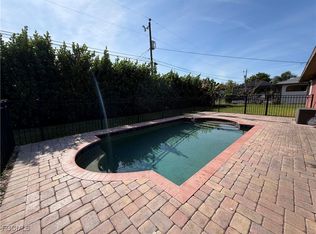 1410 SE 1st Ter, Cape Coral, FL 33990