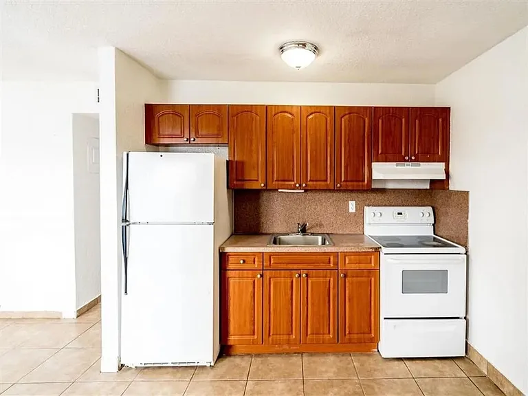 Keybay Apartments — Photo 11