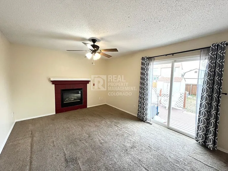 1067 Clogger Ln — Photo 8