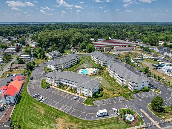 4th image of 36525 Palm Dr Unit 5201