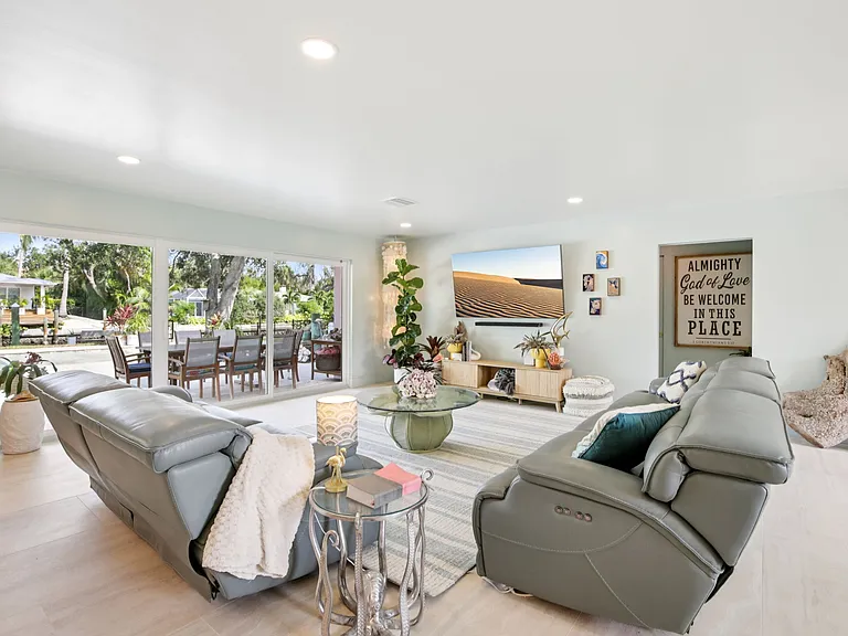 613 Buttonwood Dr — Photo 8