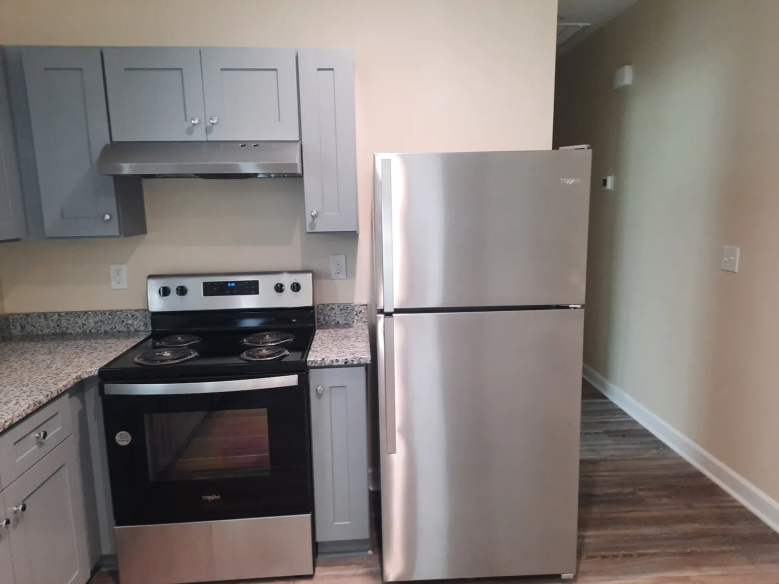 3 bed, 1094 sqft, $1,450 — Photo 4
