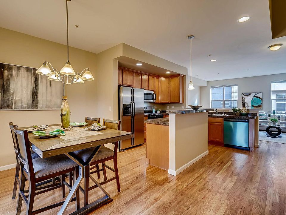 Great living space with an open floor plan!