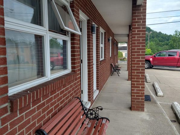 13 N Locust St APT 102, Buckhannon, WV 26201