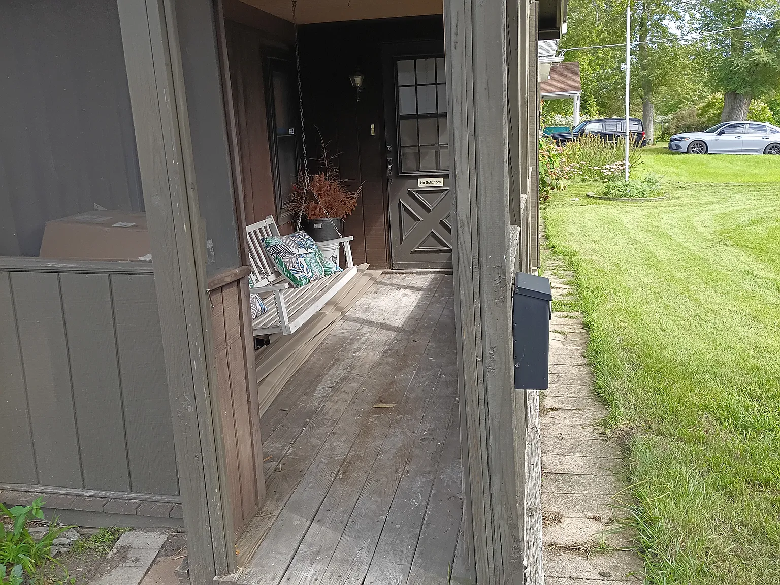3 bed, 1114 sqft, $2,300 — Photo 2