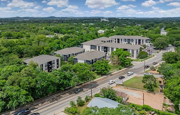 2nd image of 711 River Rd #633