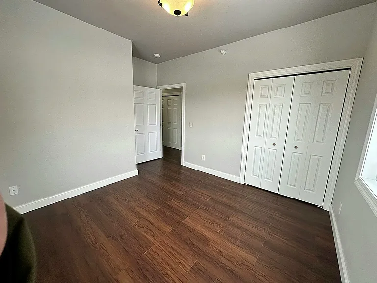 1111 Anamosa St #3 — Photo 14