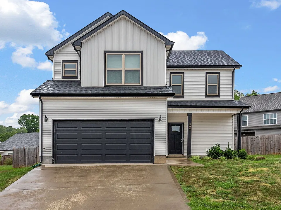 307 Lugano Ln