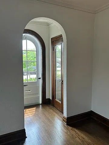 994 Greenview Ave — Photo 2