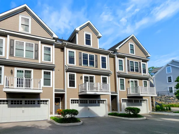 115 Colonial Road #29, Stamford, CT 06906