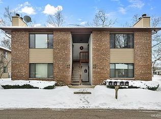 257 S Harrison St, Geneva, IL 60134