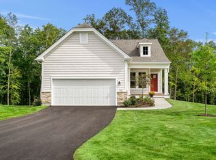 931 Tillinghast Dr, Oxford, CT 06478