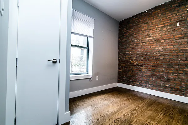 Rented by Nooklyn NYC LLC | media 36
