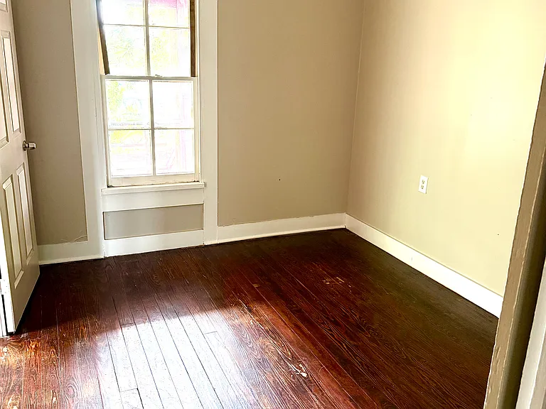 1916 Avenue P #3 — Photo 2