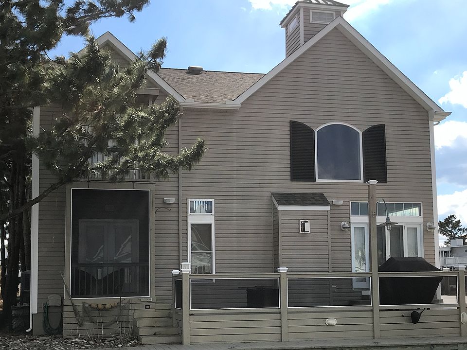 2nd image of 164 Winter Harbor Dr