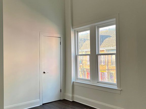 5th image of 275 Cumberland St #201