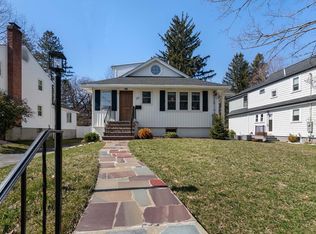 69 Henderson St, Needham, MA 02492