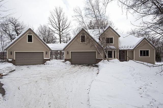 1st image of 15891 York Cir NW