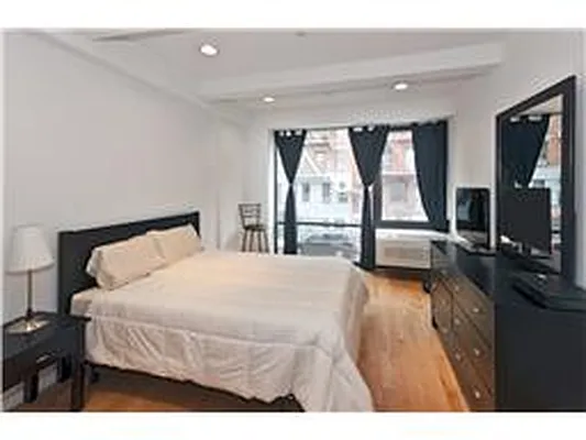 Sold by Douglas Elliman | media 7