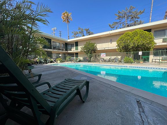 5th image of 7125 Fulton Ave APT 31