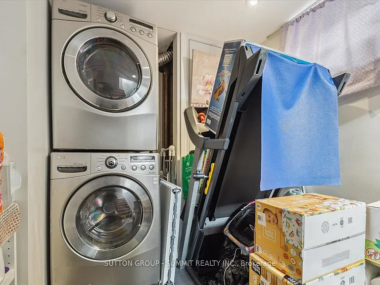 9 Grenadier Dr #UPPER — Photo 23