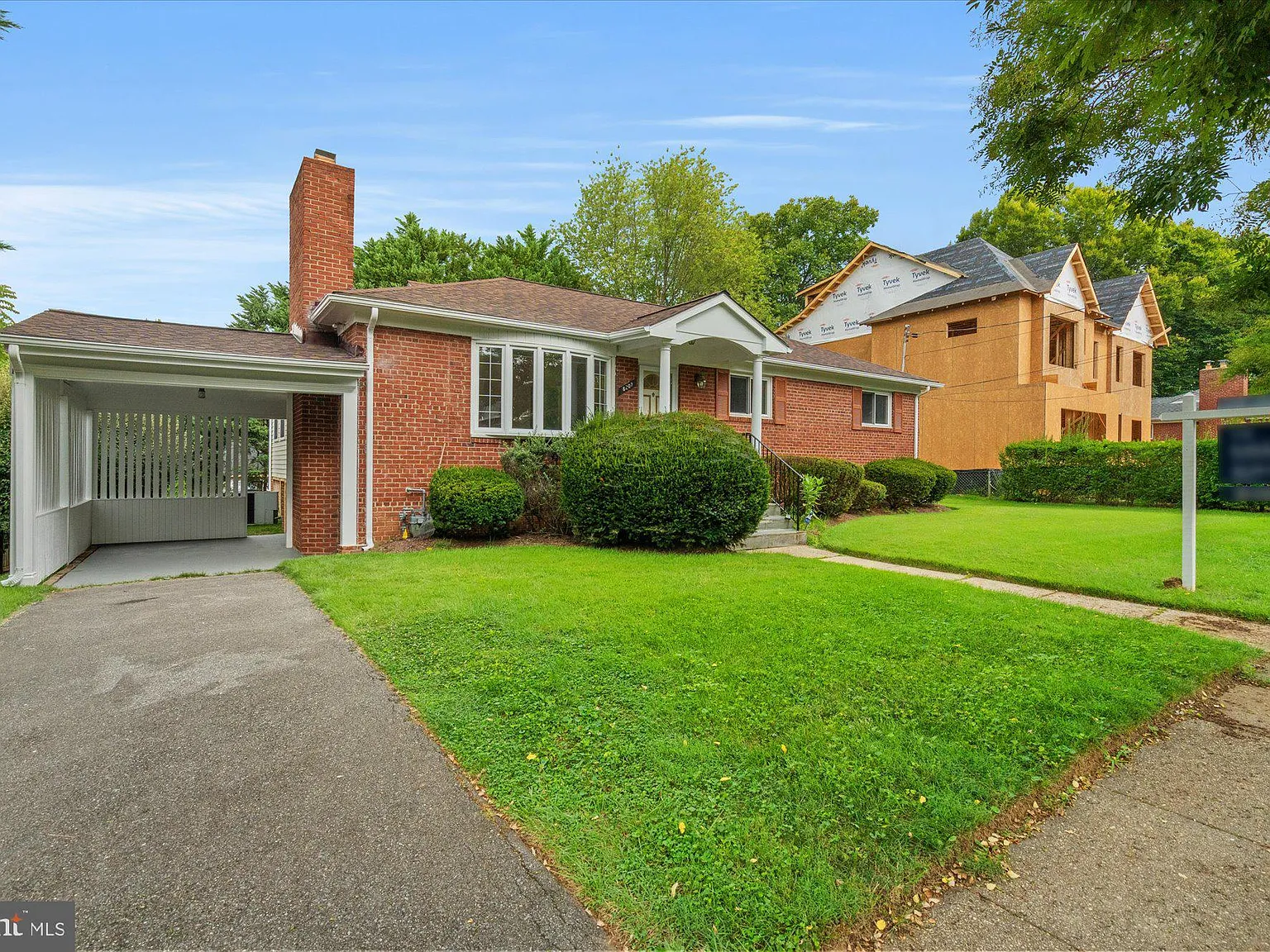 4 bed, 3.0 bath, 2407 sqft, $5,500 — Photo 2