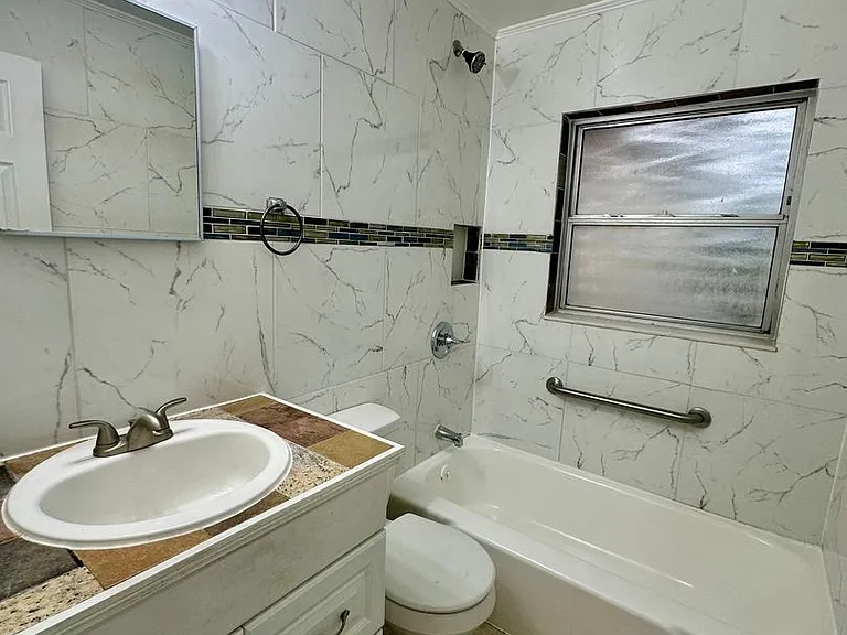 1317 Cambridge Dr — Photo 18