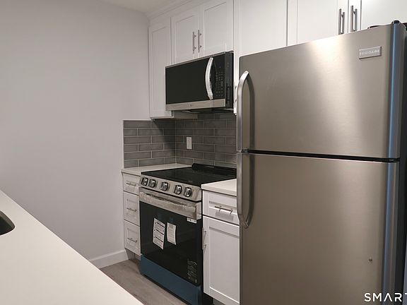 4th image of 20 Woodsedge Dr APT 5B