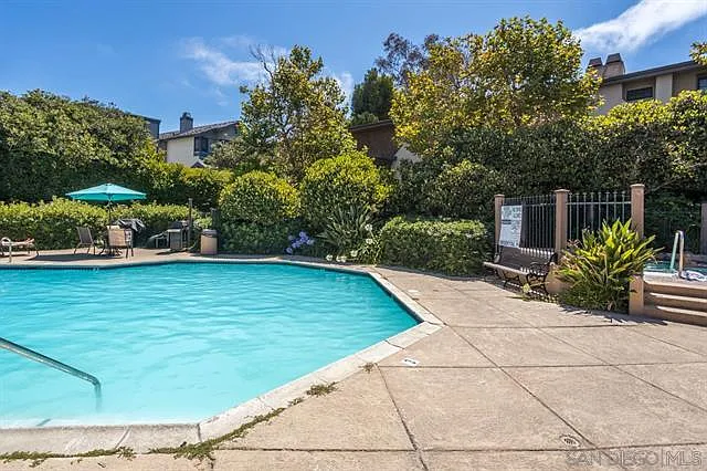 8880 Villa La Jolla Dr #214 — Photo 23