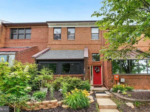 20526 Summersong Ln, Germantown, MD 20874