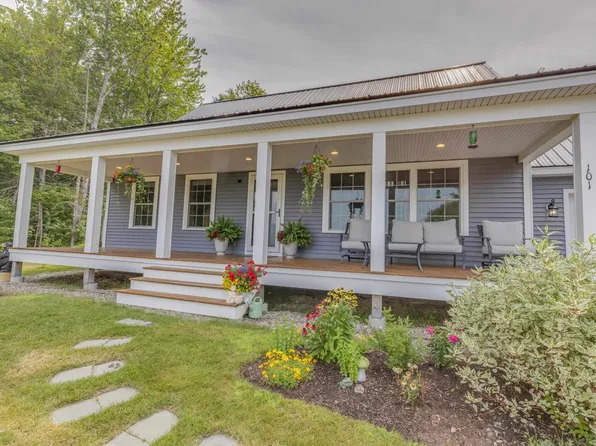 101 Loft Circle, Campton, NH 03223