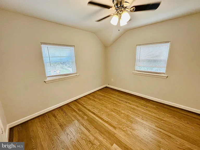 2500 Lake Ave — Photo 18