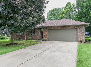 2273 W Arlington St, Springfield, MO 65810
