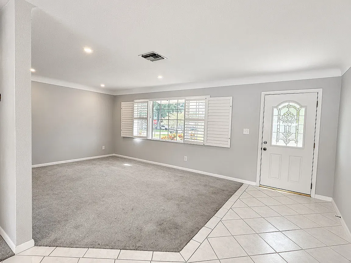 2 bed, 1234 sqft, $2,600 — Photo 2