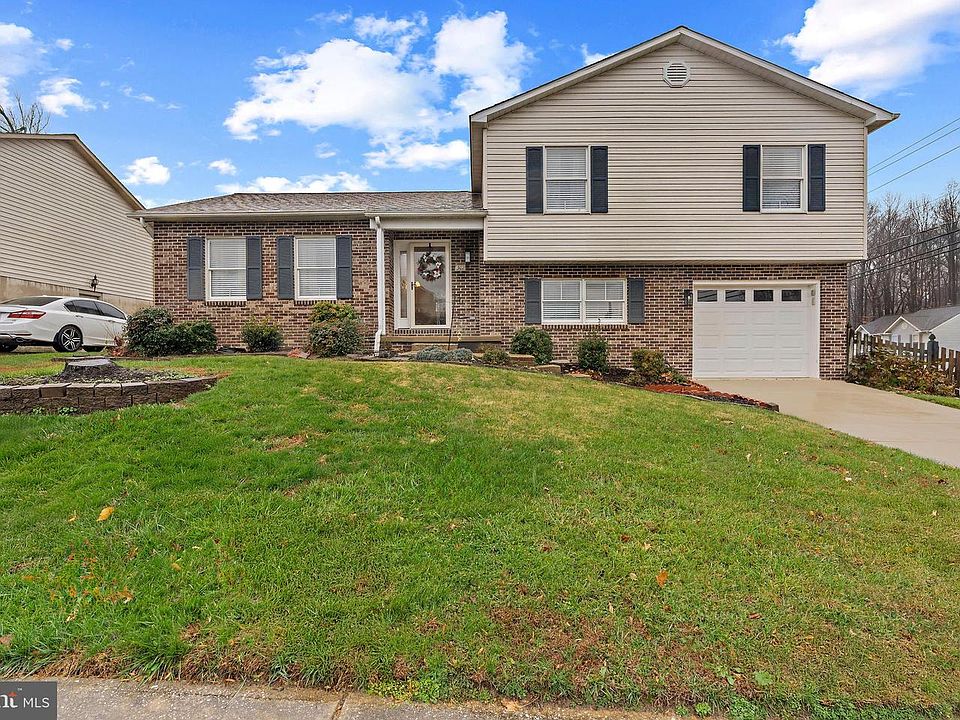1st image of 302 Goforth Dr
