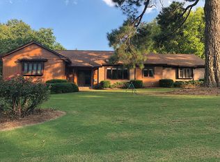 1077 Quail Ln, Lugoff, SC 29078