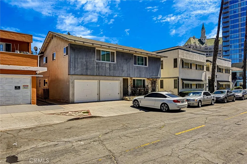 2 bed, 981 sqft, $3,195 — Photo 3