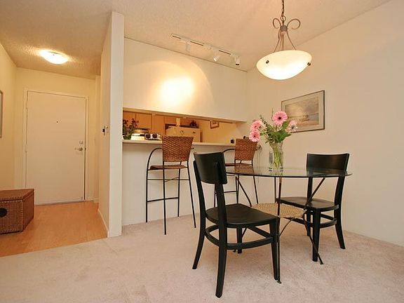 Dining room/off kitchen