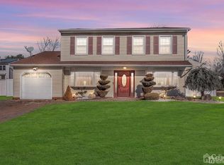 3 Spencer Ct, East Brunswick, NJ 08816