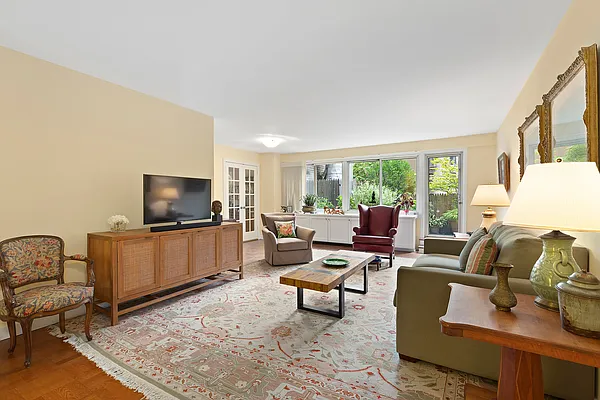 Sold by Compass | media 4