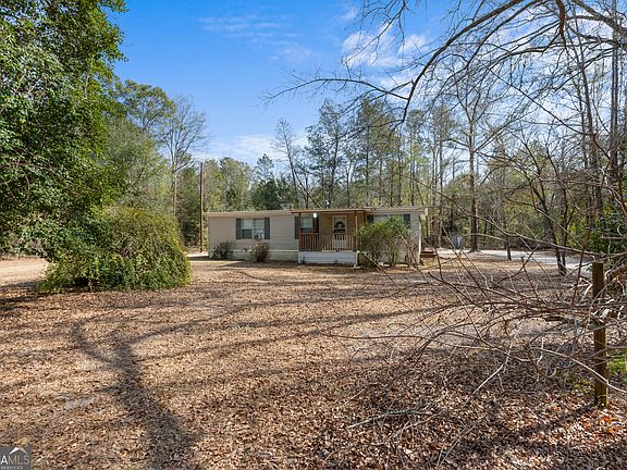 2nd image of 587 Kendricks Rd