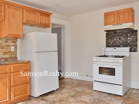 4th image of 115 Waterman Ave APT 5
