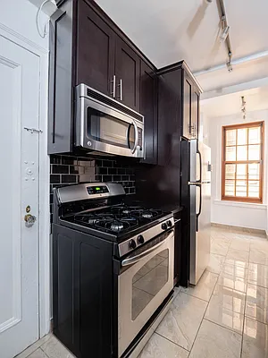 Rented by City Connections Realty | media 25