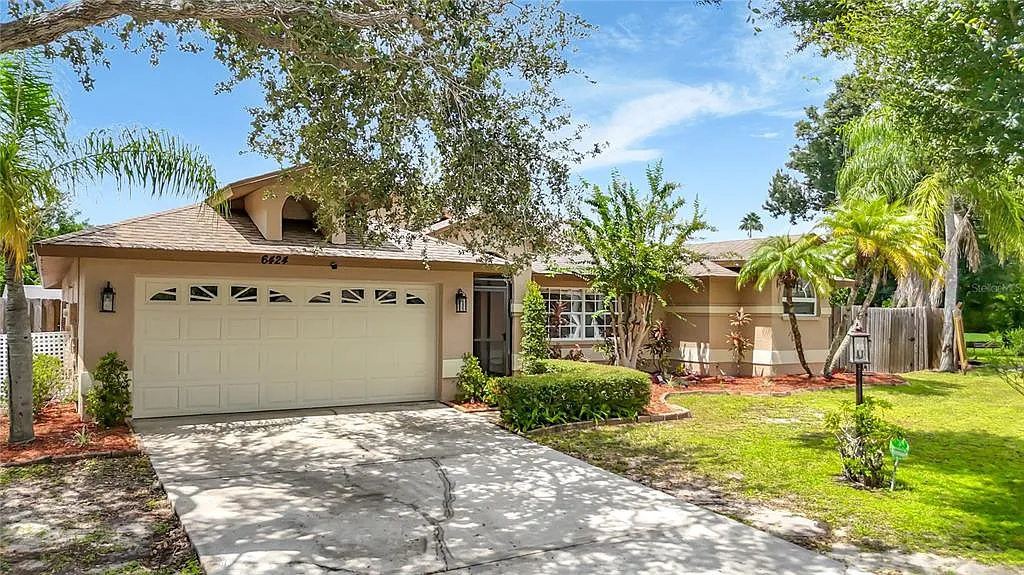 3 bed, 2.0 bath, 1990 sqft, $3,200 — Photo 1